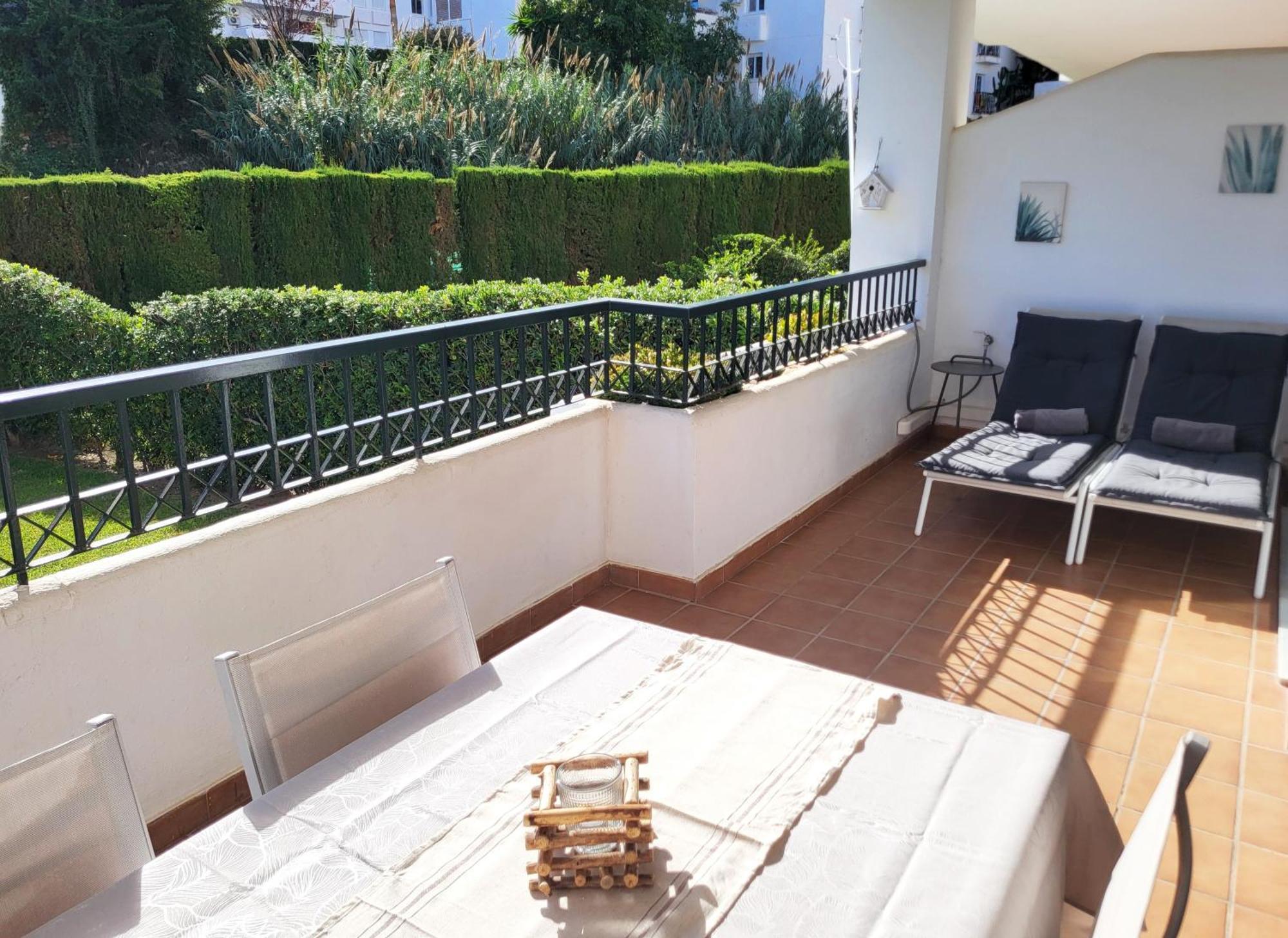 Luxury Garden Apartment - Walking Distance To The Sea Sitio de Calahonda Extérieur photo